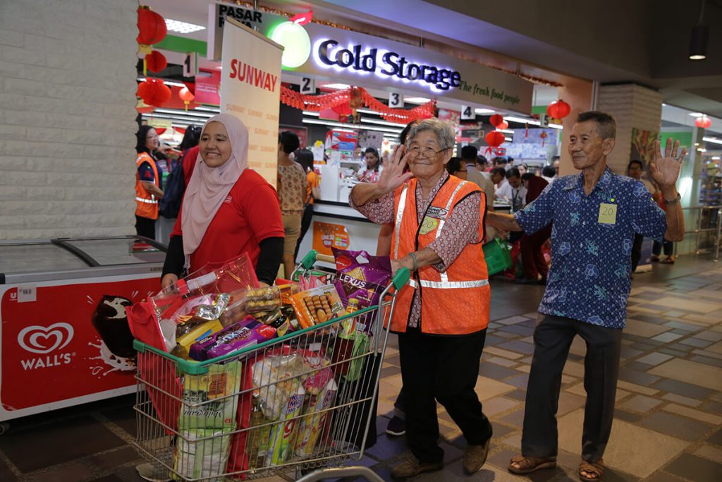 Groceries To Unite Families