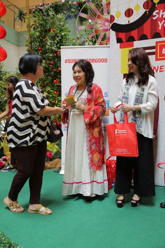 Groceries To Unite Families