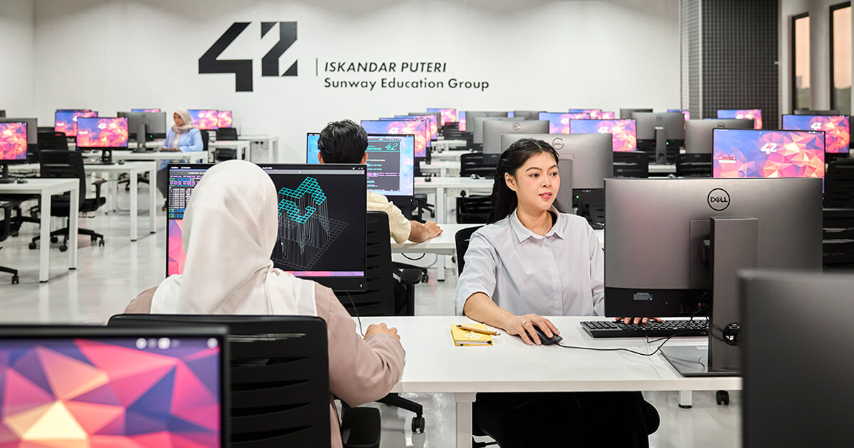 Students working on their projects at 42 Iskandar Puteri