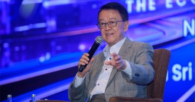 Mid shot of Tan Sri Dato’ Seri Dr. Jeffrey Cheah KBE AO