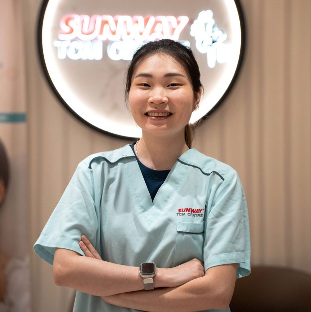 Profile shot of Ms. Tan Suk Meng, Sunway TCM Practitioner